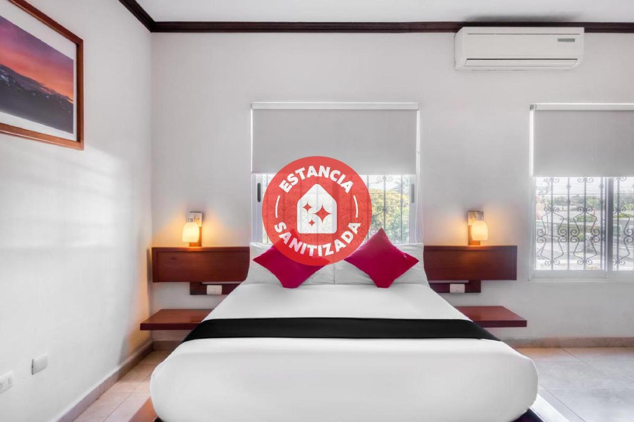 Monte Salerno Hotel & Suites มอนเตโมเรลอส ภายนอก รูปภาพ
